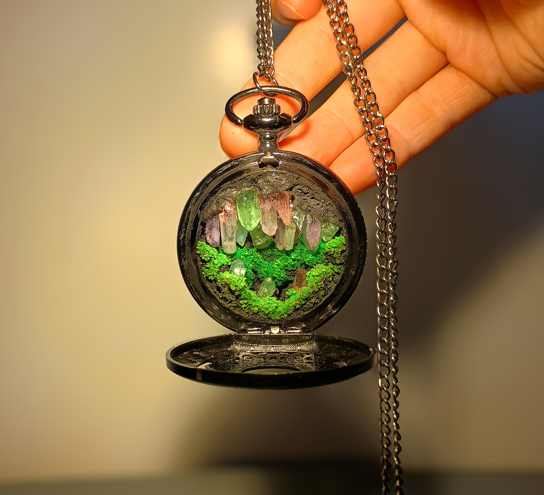 Luminous Crystal Realm - Pocket Watch