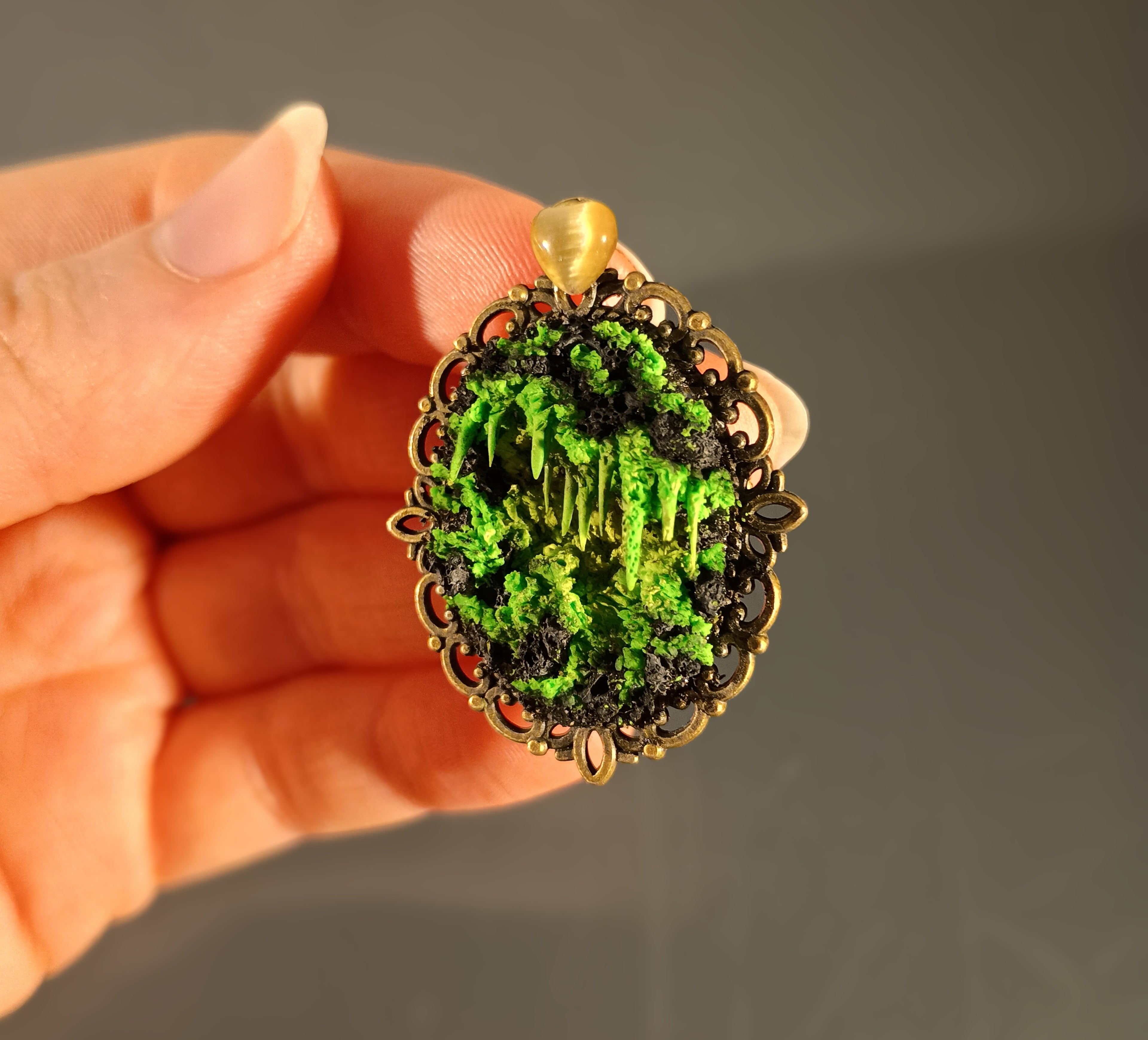 Mossy Grotto - Brooch Pin