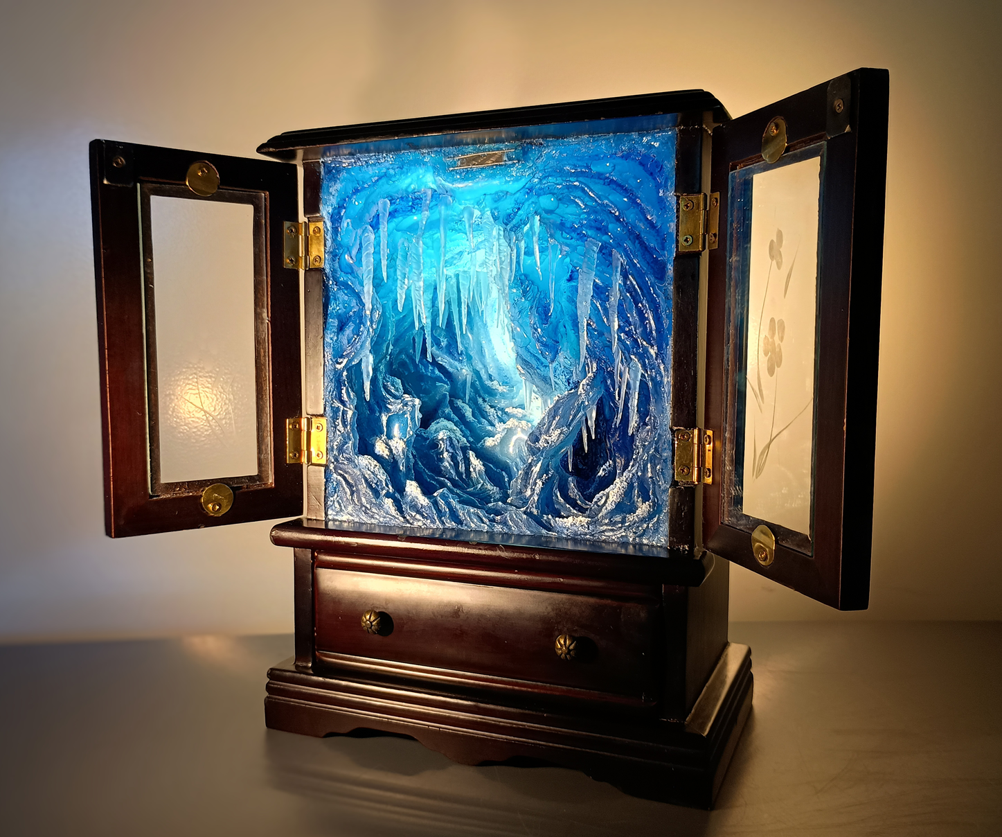 Frozen Hollow - Jewelry Box